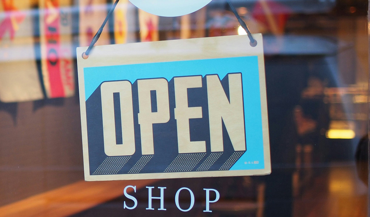 the-importance-of-an-ecommerce-store-how-to-start-selling-with-woocommerce-and-shopify